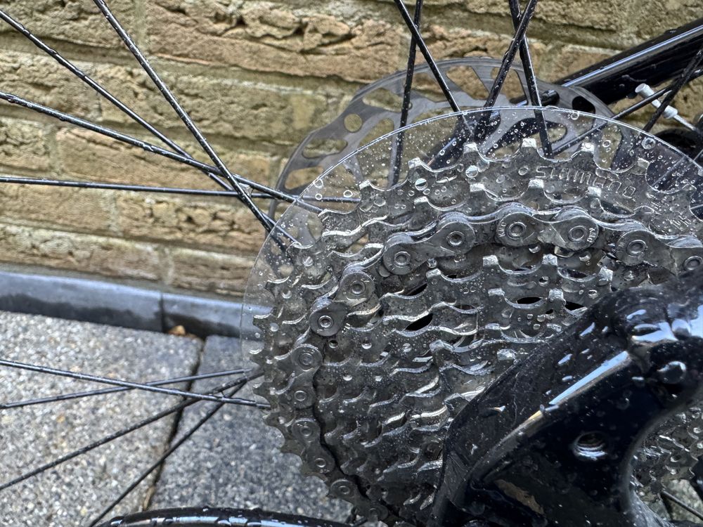 Gravel Giant Revolt Rozmiar L Sora 2x9