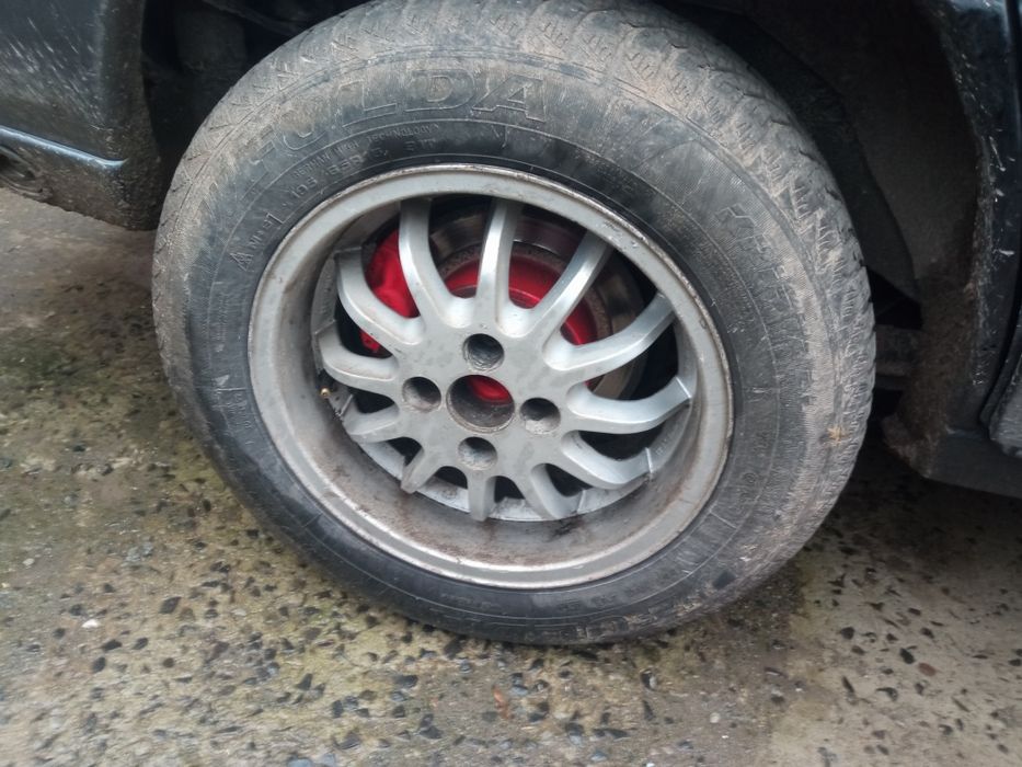 Титани R15 4x100 з резиною