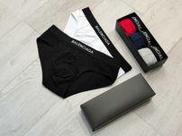 Чоловічі сліпи (плавки) Balenciaga повномірна модель.