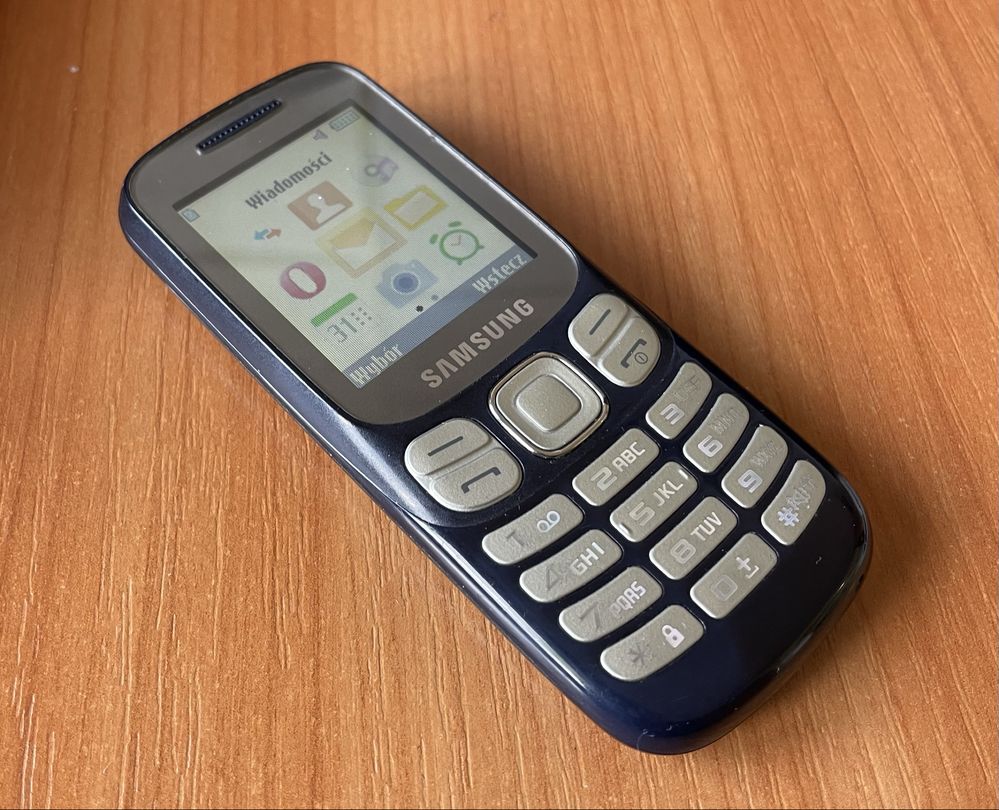 Telefon komórkowy SAMSUNG SM-B312EH caly zestaw