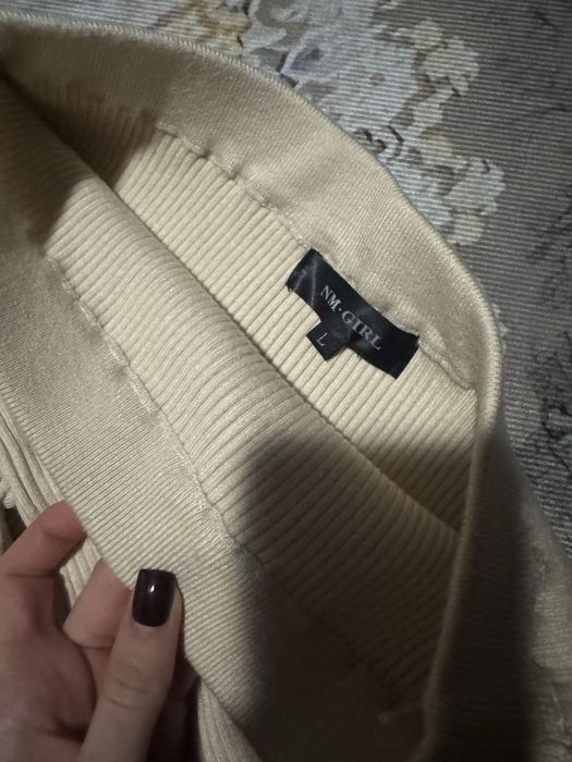 Костюм вʼязаний жіночий