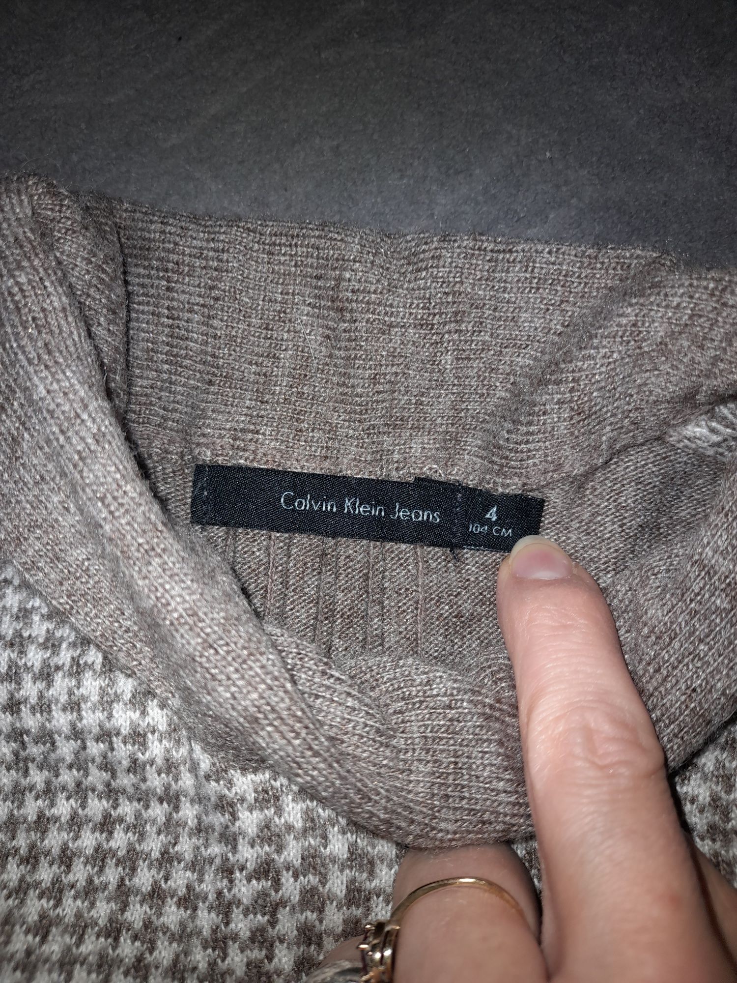 Sukieneczka sweterkowa Calvin Klein