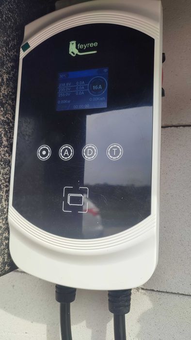 Зарядка для електромобіля настінна GB/T 11kw
