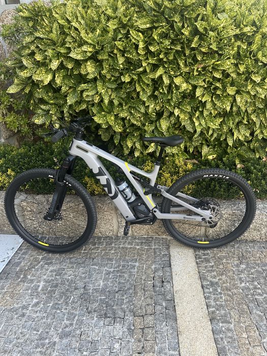 Bicicleta eléctrica HUSQVARNA Light Cross LC5 Talla M, Color GRIS