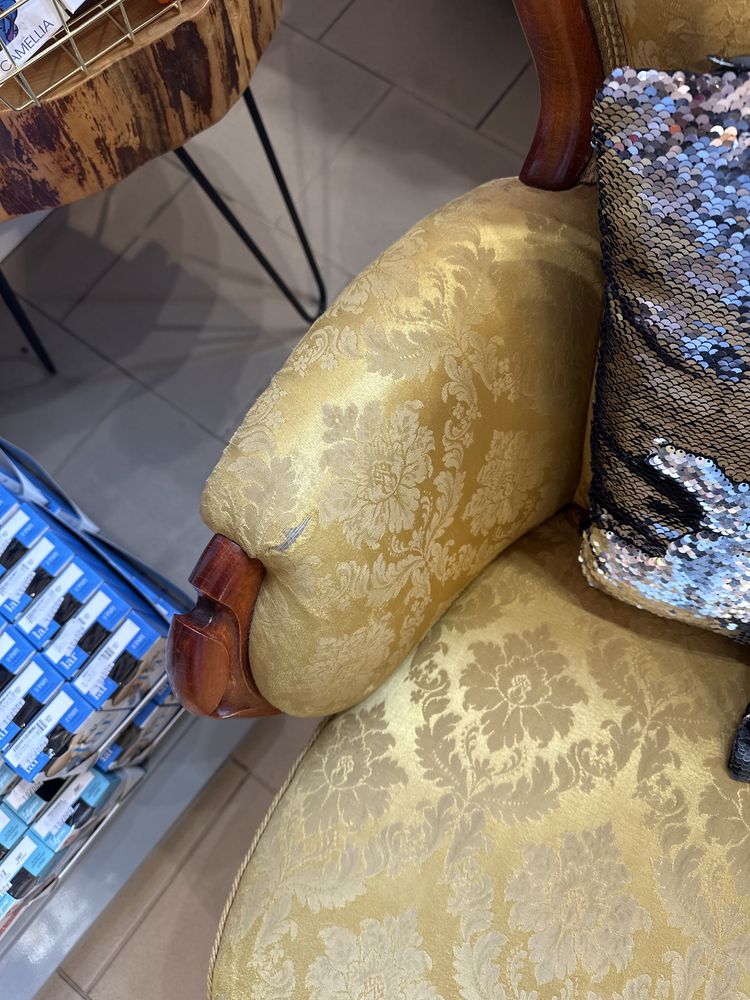 Sofa Stylowa Ludwik pikowana