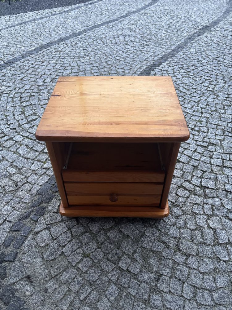 Szafka sosnowa z szufladą