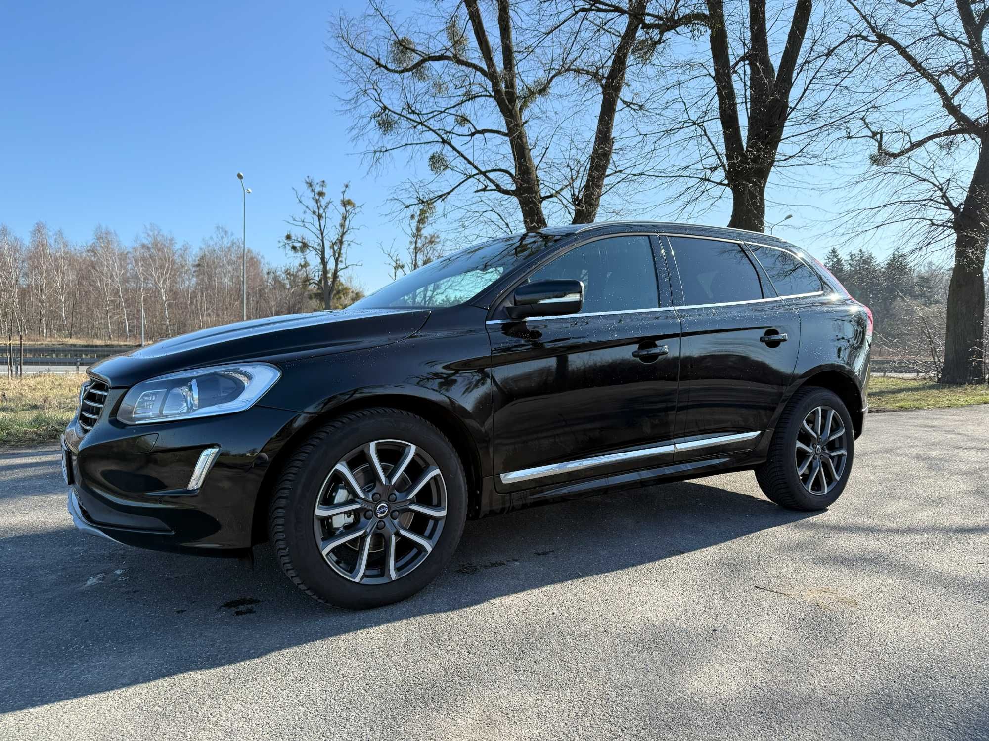 Volvo XC60 2.4 D5 AWD SUMMUM | Automat | 2017 | Bogate Wyposażenie