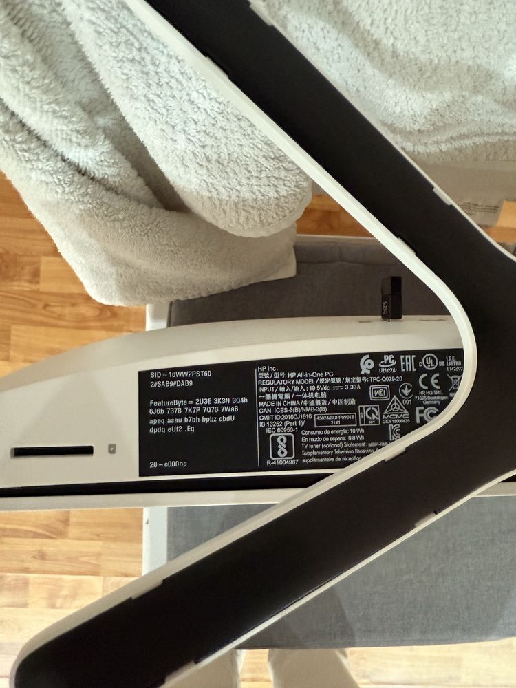 Computador All-in-one Hp TPC-Q029-20 AMD / 16 Gb /