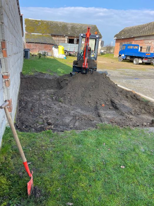 Usługi Minikoparka, Wiertnica, Młot, Wstawianie Słupków,Przeciski Kret