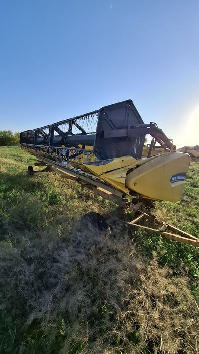 Комбайн New Holland CX 6.90 2017рік зі жниваркою та візком для неї