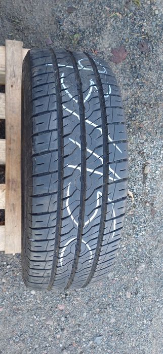 SEMPERIT 205/65R15C , pojedyńcza wzmacniana opona letnia.