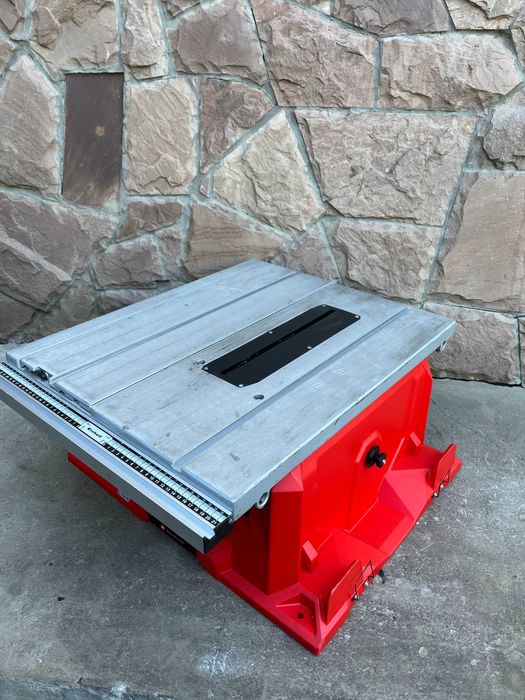 Пила циркулярная Einhell BT-TKS 250 UF