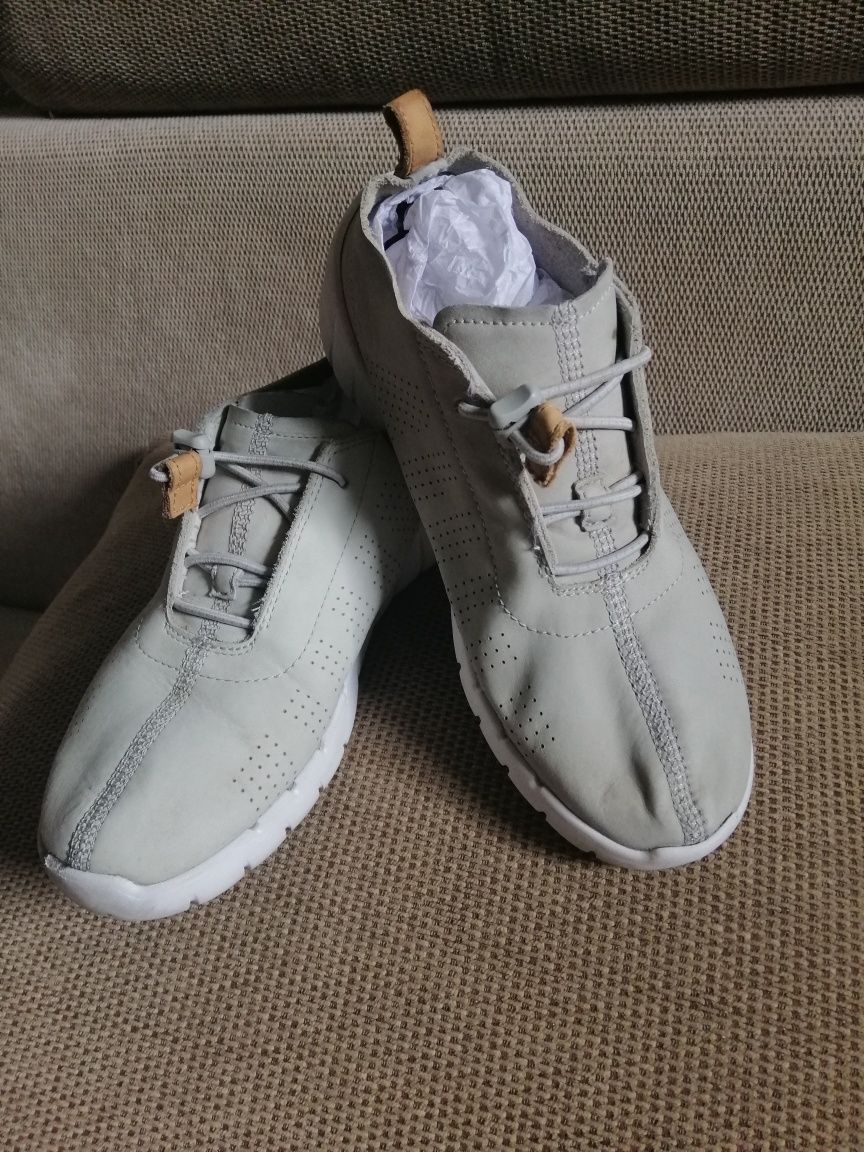 Туфли, кроссовки Clarks для мальчика р. 35