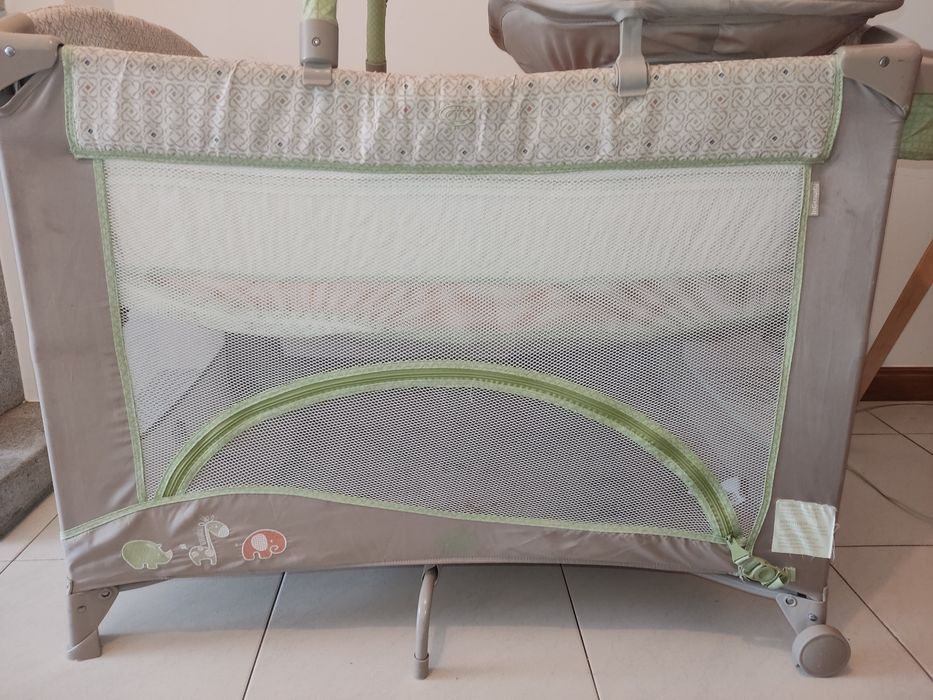 Berço/parque/fraldário em muito bom estado. 

3 em 1