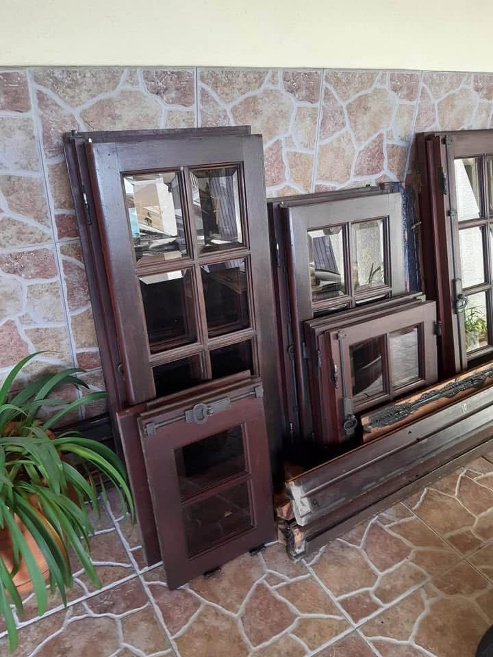 Janelas e Portas de madeira de 3folhas!