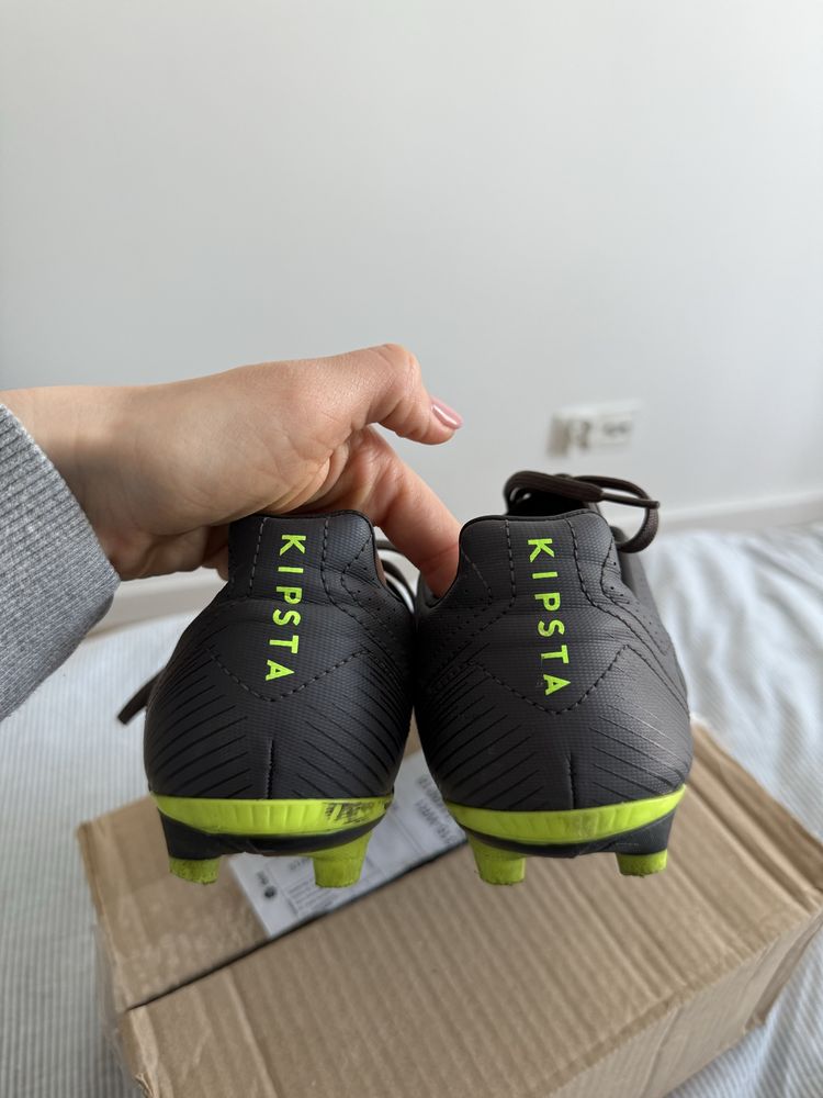 Buty do piłki nożnej Kipsta Agility 700 42 korki skóra naturalna