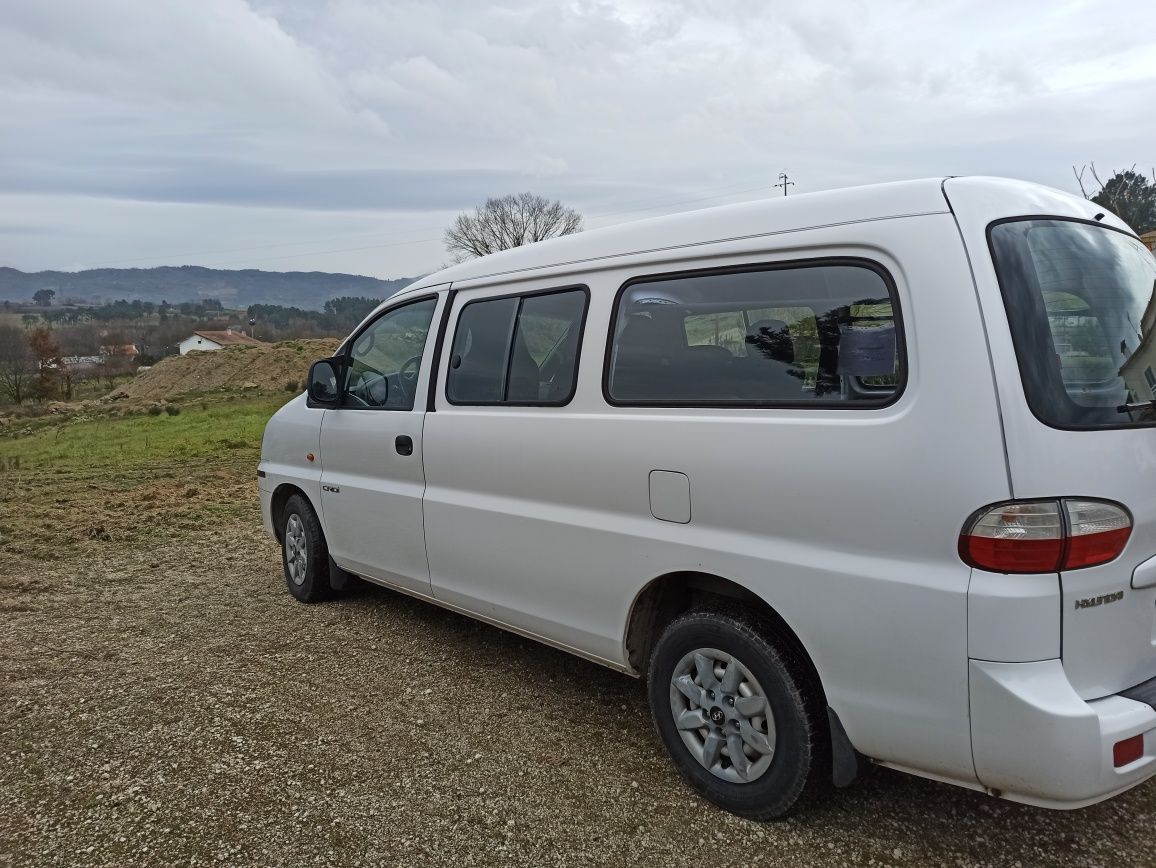 Vendo ou troco Hyundai H1