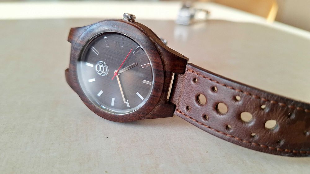 Zegarek drewniany marki EARTH