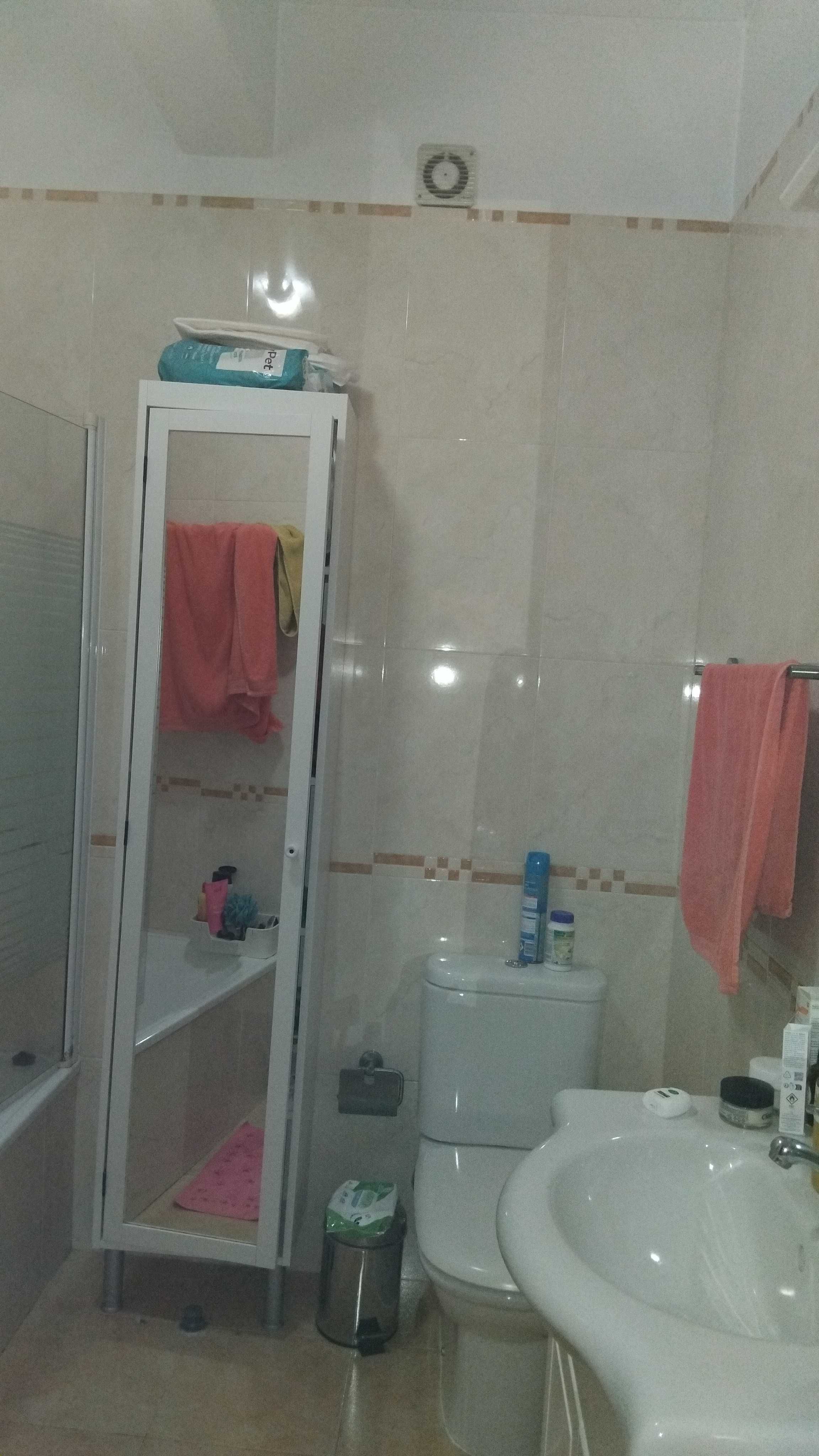 Quarto mobilado em Monte Abraão, despesas incluídas, contrato Finanças