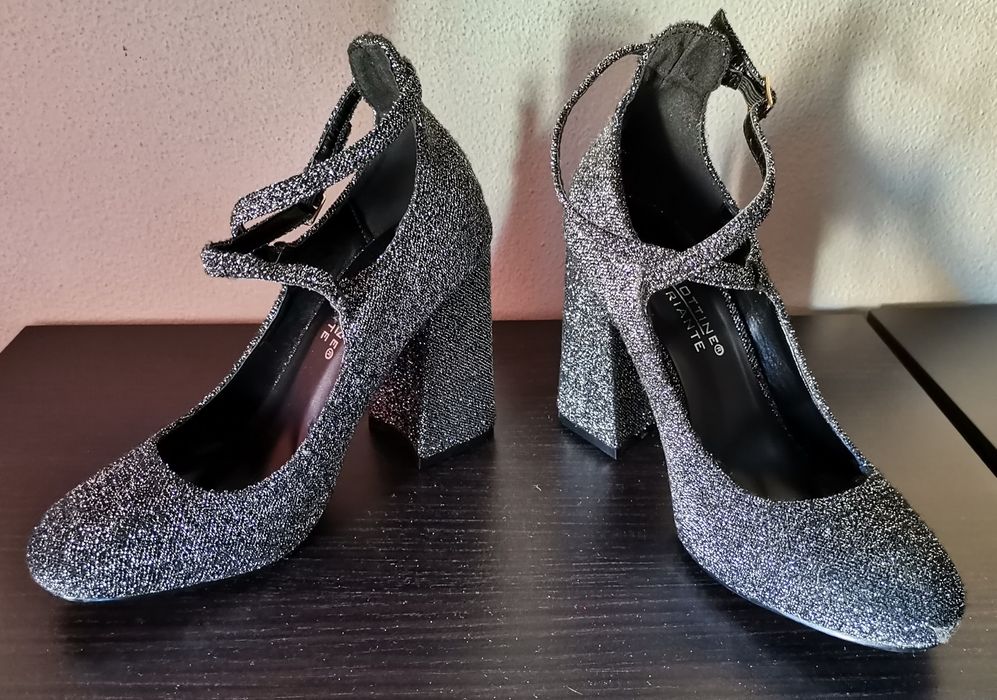 Sapatos festa novos