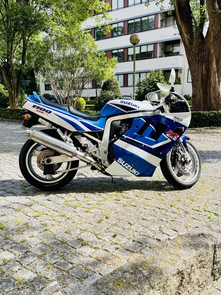 Suzuki GSXR 1100 de 92