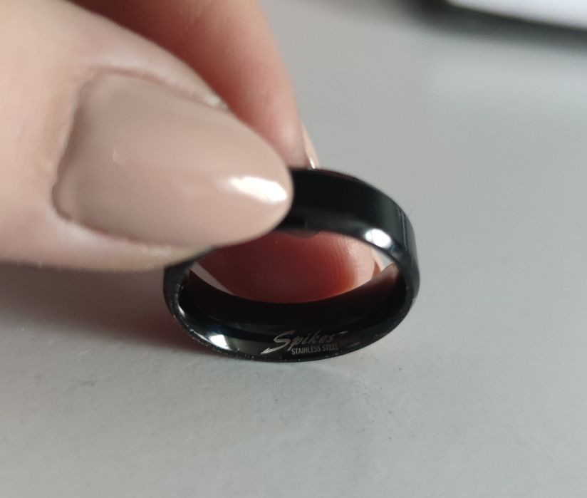 Szklany pierścionek