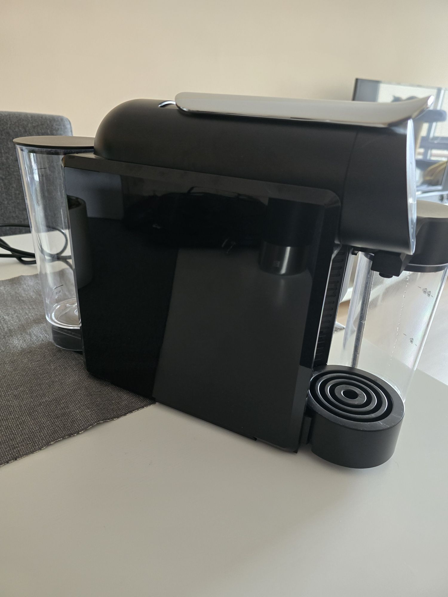 Máquina café delta q mini milkqool
