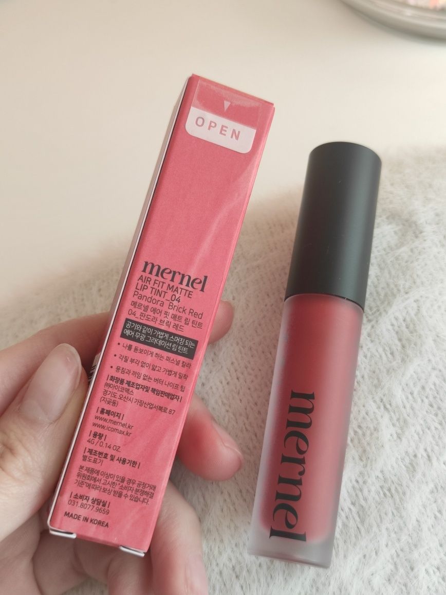 Pomadka ATEEZ x MERNEL air fit matte lip tint pandora brick red