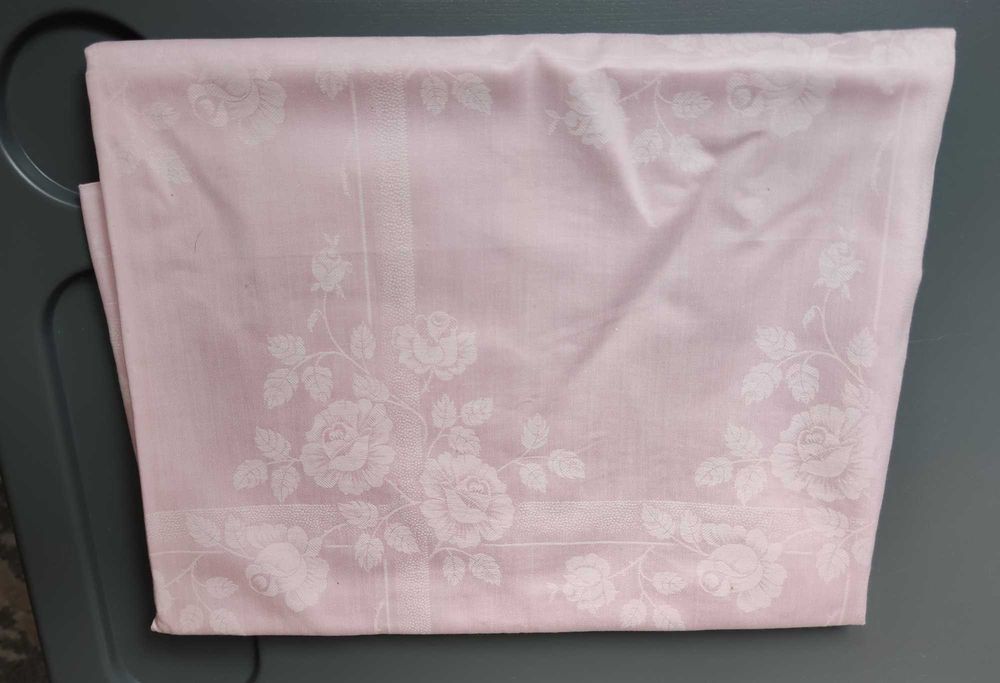 Obrus z PRL, nieużywany, rozm. 160 x 140, bawełna 100%