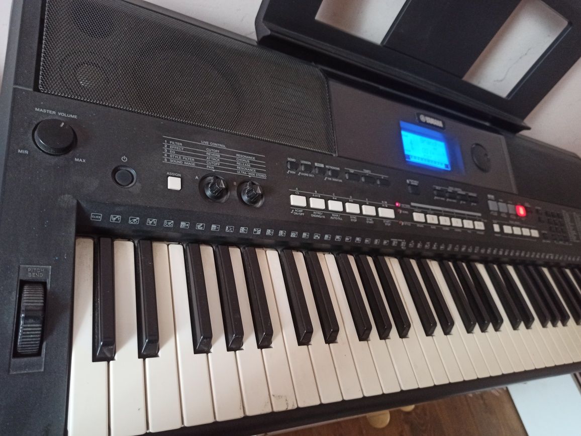 Синтезатор Yamaha psr E433
