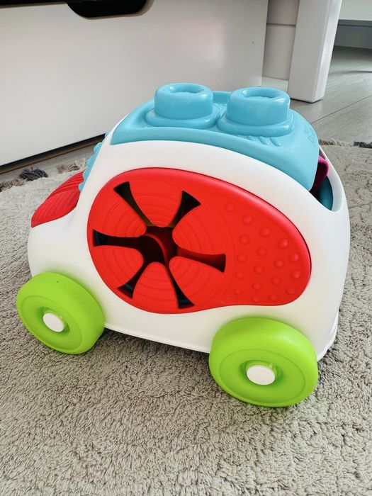 Auto z klockami Clementoni