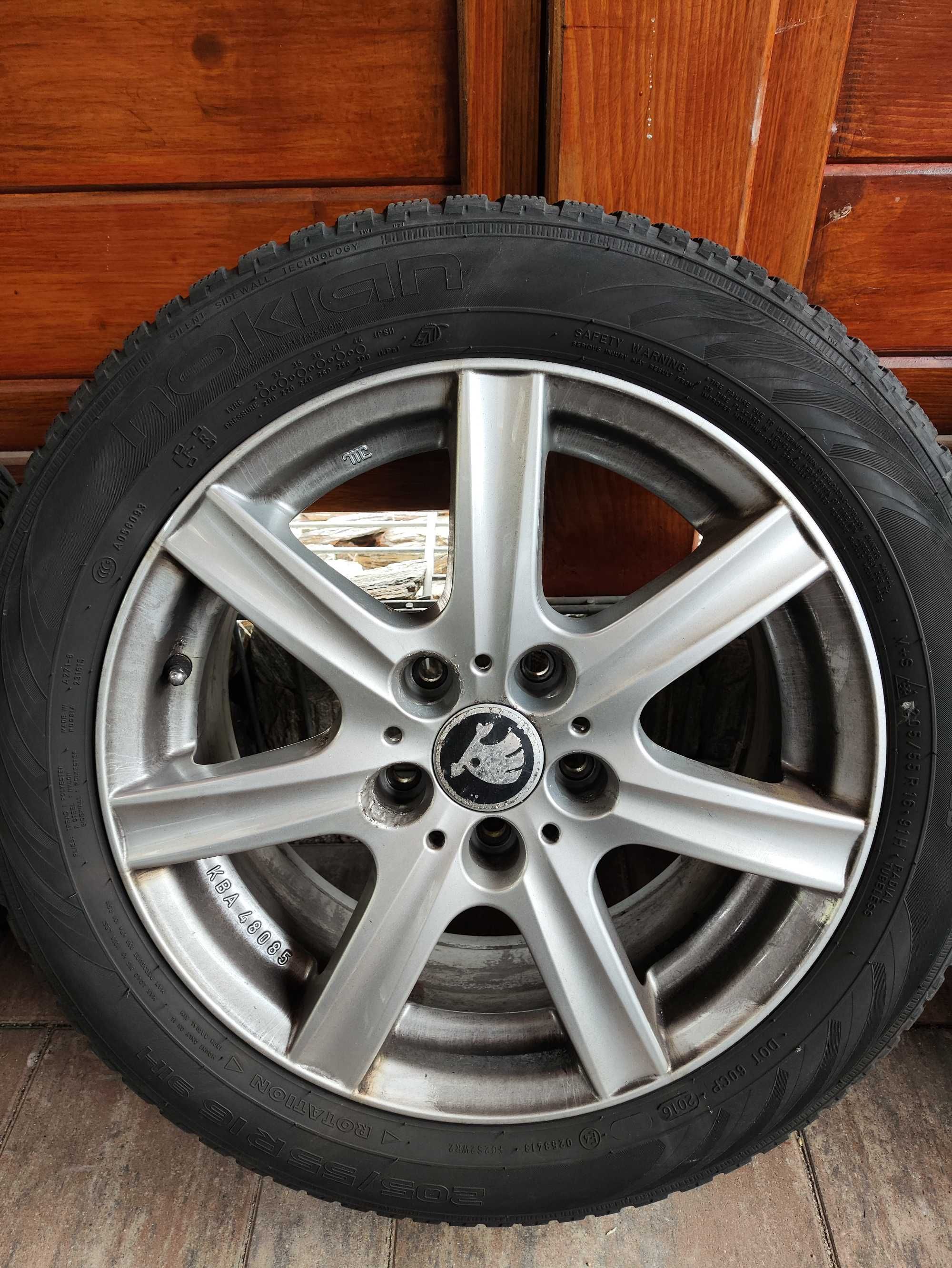 (Rez) Felgi 16 7Jx16H2 ET38 + Opony Zimowe Nokian 205/R55/16 91H2