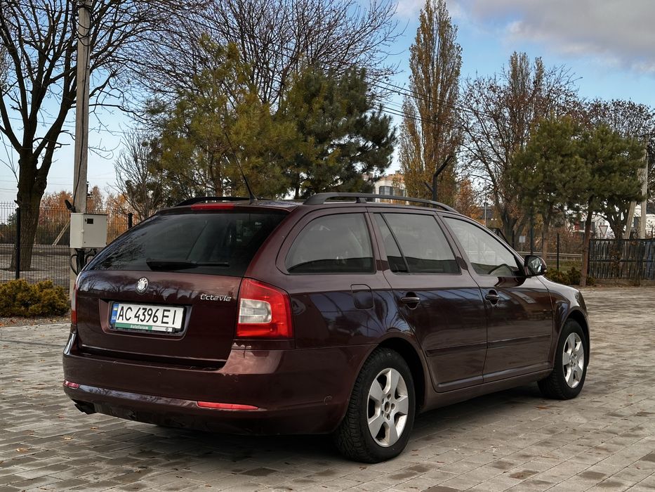 Skoda Octavia A5 гарний стан, ідеальна техніка, добра комплектація.