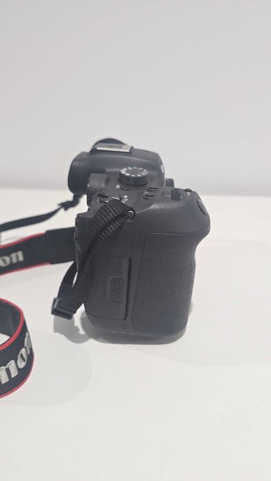 Canon EOS R7 Corpo