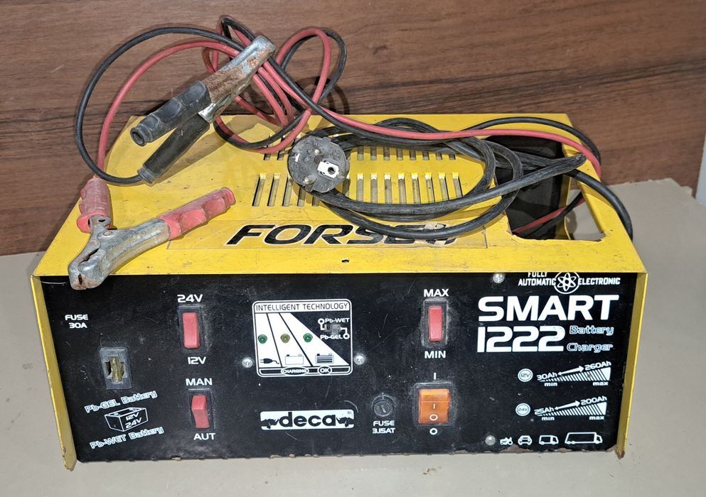 Зарядний пристрій DECA SMART