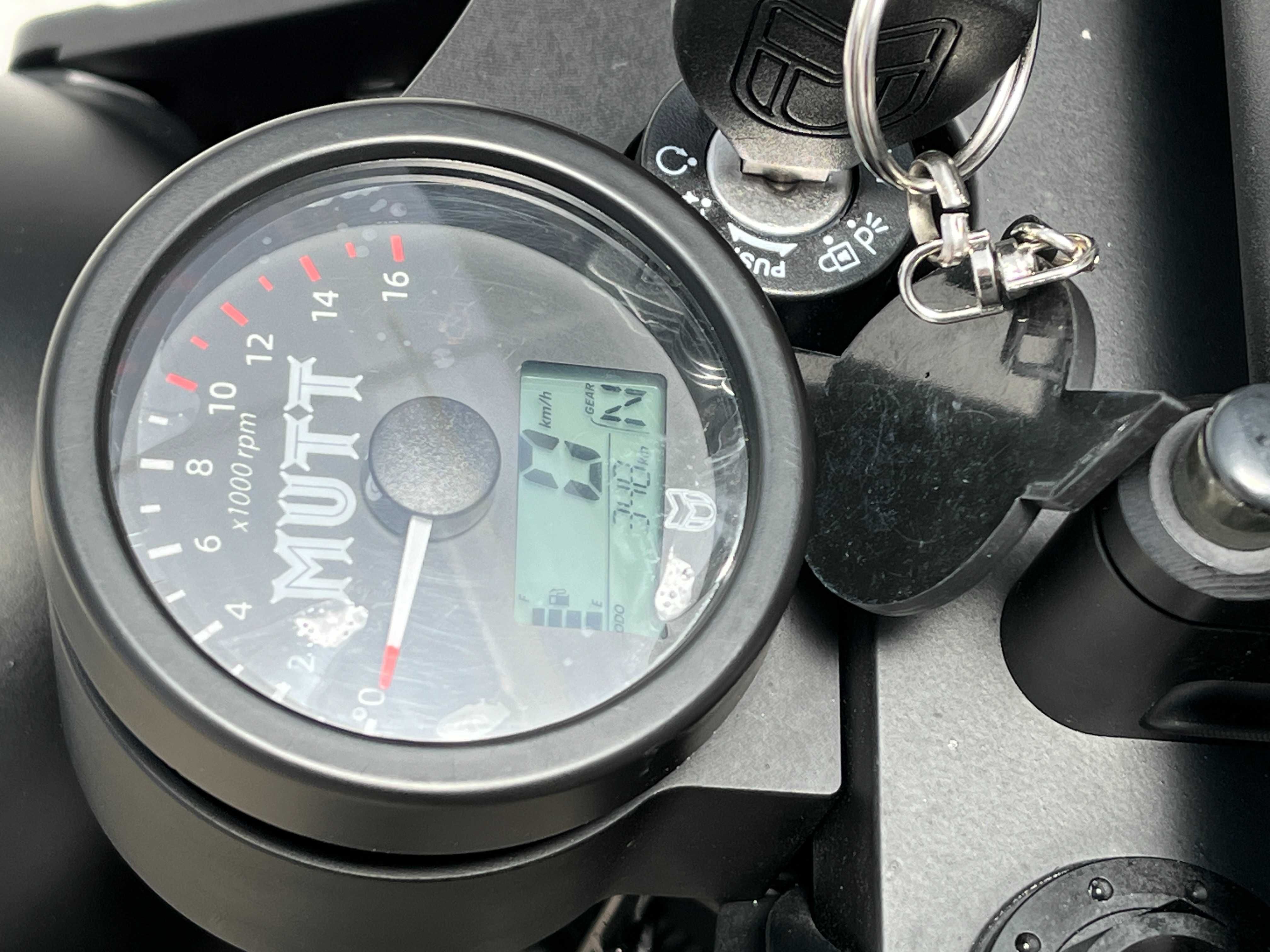 Mutt 125 cc excelente