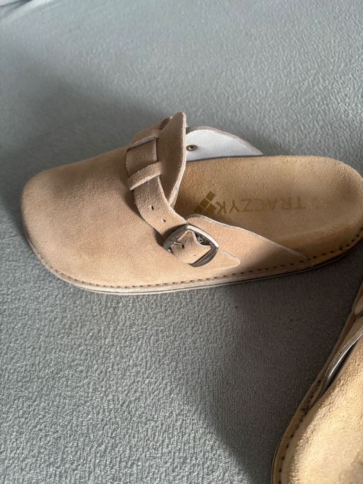 Sprzedam klapki NOWE