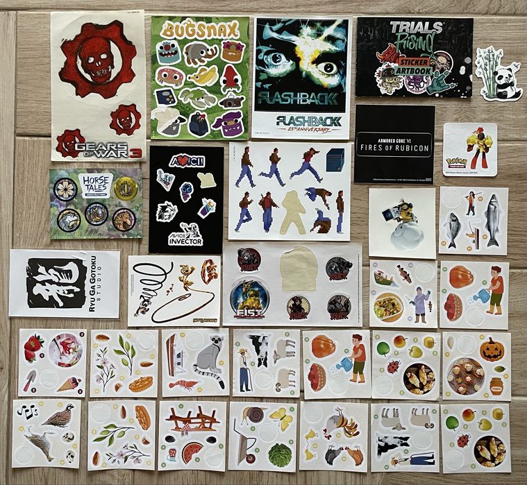 Gaming Extras Pack (Posters + Postais + Stickers + Puzzles)