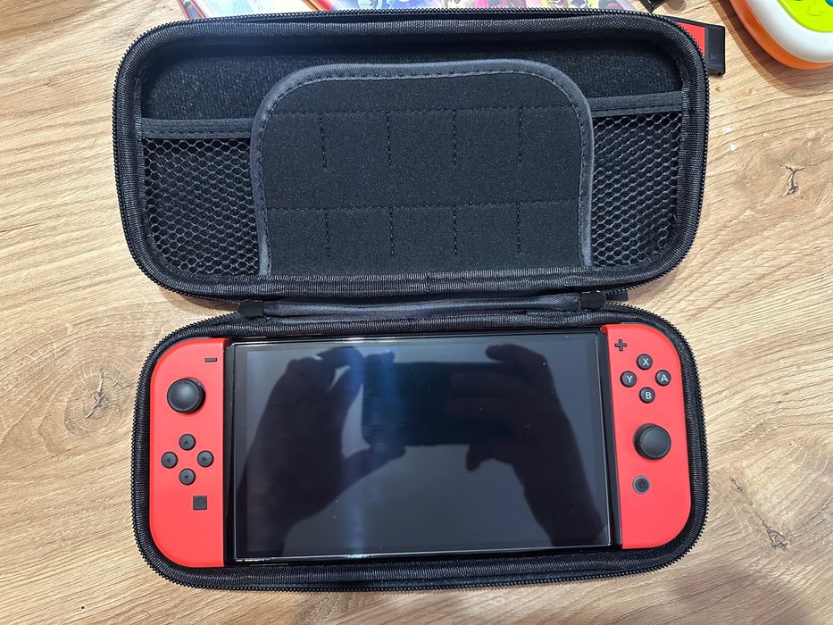 Nintendo Switch OLED Mario