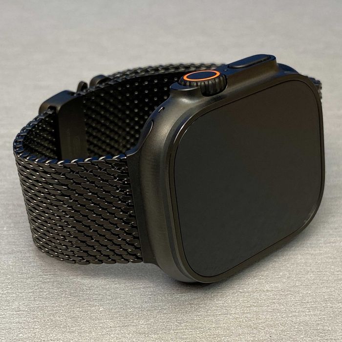 Apple Watch Ultra 2 (Black Titanium) - 49mm - Titanium Milanese Loop