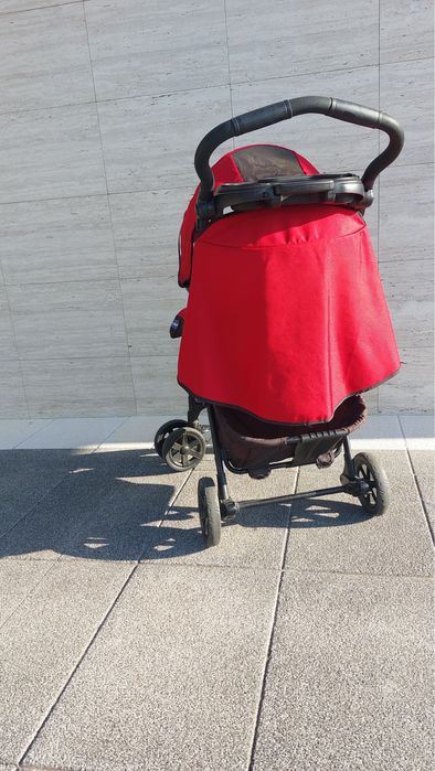 Carrinho de bebé Chicco em muito bom estado