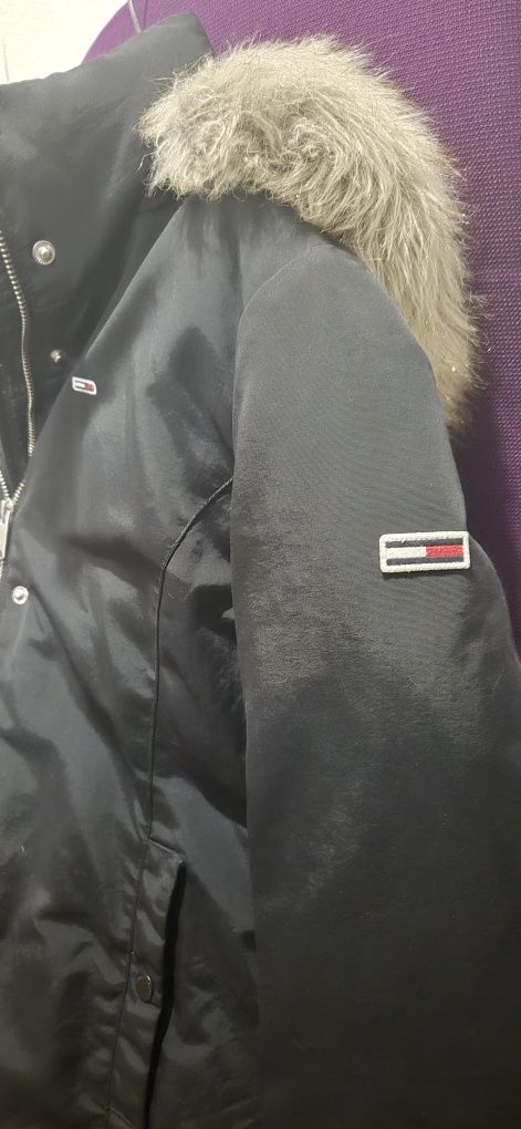 Здравствуйте, продам оригинал пуховик TOMMY JEANS