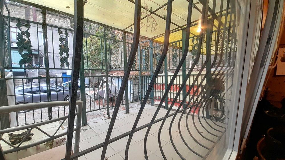 Срочно продам 1 комнатную квартиру в Центре города.  70 кв. м Газ.