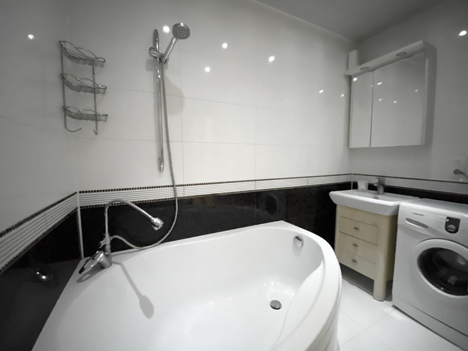 Люкс центр, Джакуззі