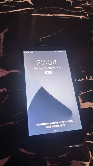 Продам iPhone 7 32gb