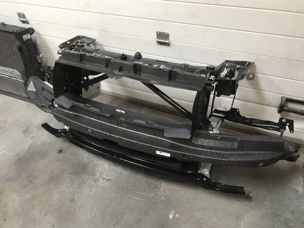 Pas przedni belka chłodnice kompletny BMW f20 f21 f22