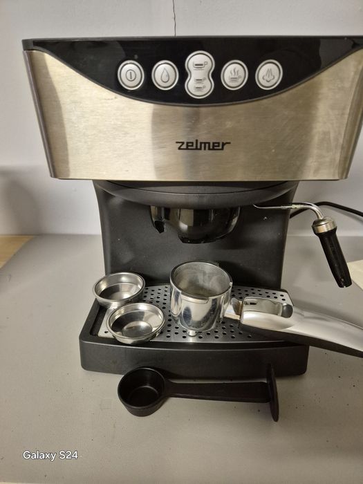 Express do kawy kolbowy cisnieniowy Zelmer