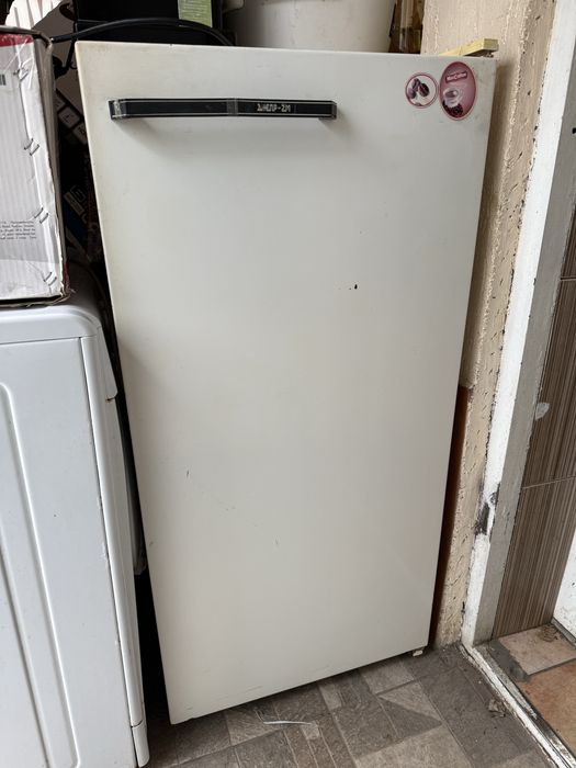 Продам холодильник