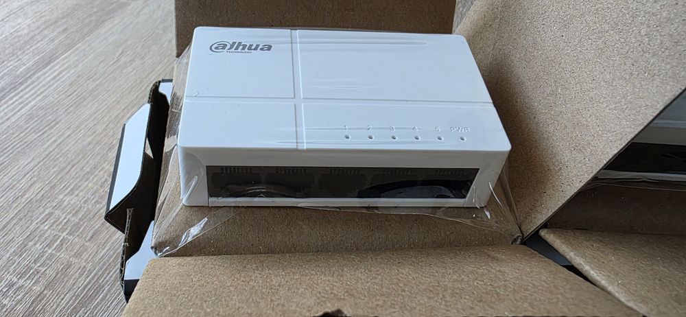 Switch DAHUA PFS3005-5GT-L-V2