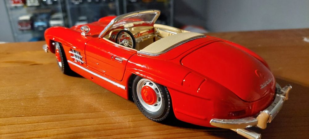 Model 1:18 Mercedes 300SL Cabrio Bburago Made in Italy